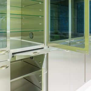 Operating theatre cabinets